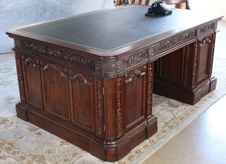 DK111 Reproduction of US President's Desk in Mahogany 