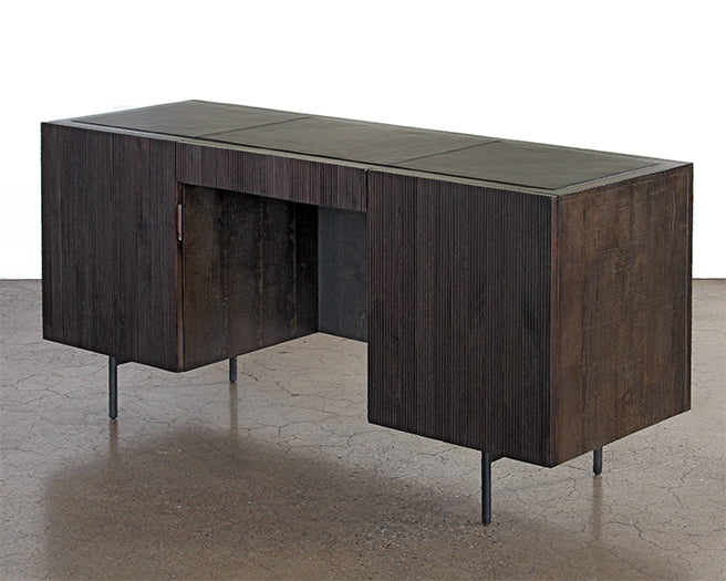 DK129 - Sonny Desk 