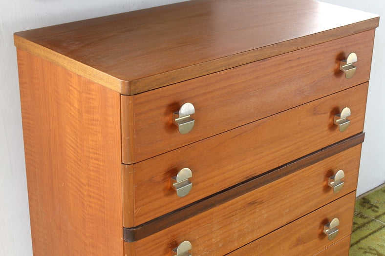 Vintage 5 Drawer Dresser with Oval Drawer Pulls