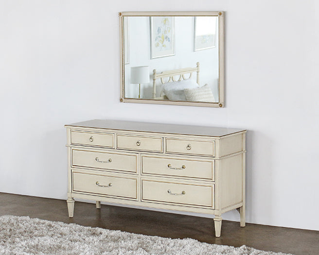 DR124 Vintage Ivory Dresser