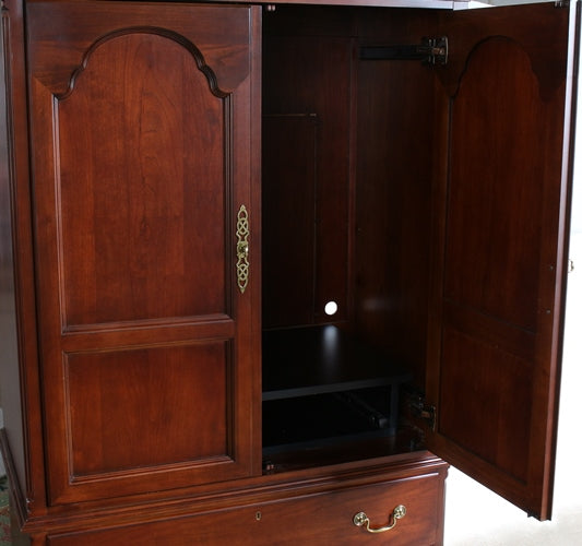 DR95 Madison Cherry Entertainment Center