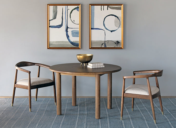 Toasted Natural Oak Round Dining Table