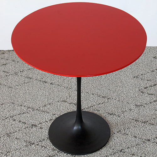 Chelsea Textiles Saarinen Style Tulip End Table in Red
