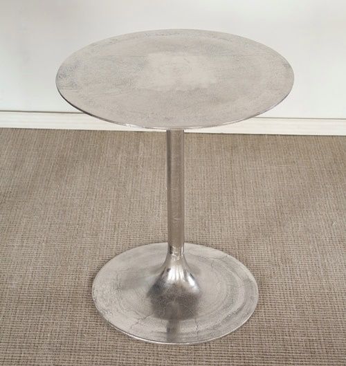 ET341 Tulip Side Table Detail