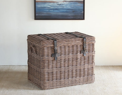 ET364 Wicker Trunk End Table