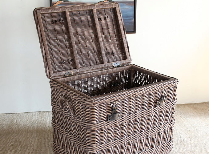 ET364 Wicker Trunk End Table