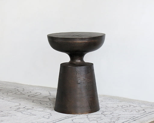 ET463 Antiqued Turned Brass End Table