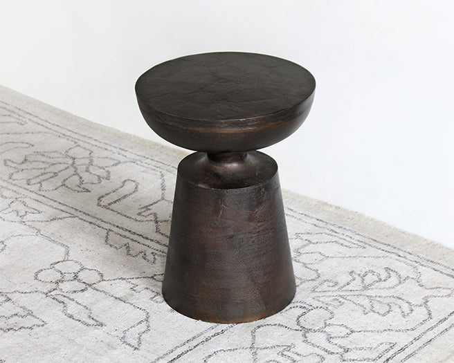 ET463 Antiqued Turned Brass End Table