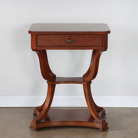 European Legacy Scalloped Lamp Table