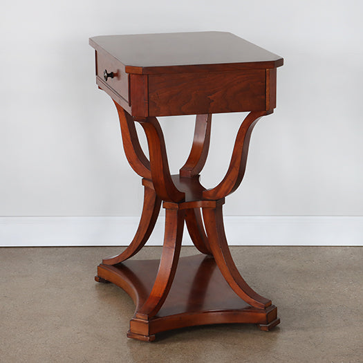 European Legacy Scalloped Lamp Table