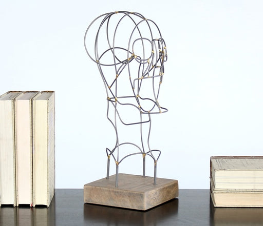 FIG240 Scully Sculpture