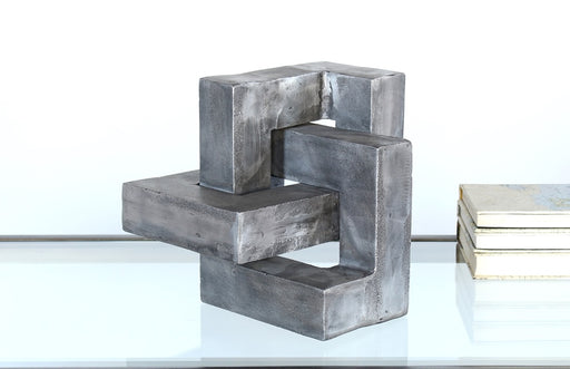 FIG241 Nyla Sculpture