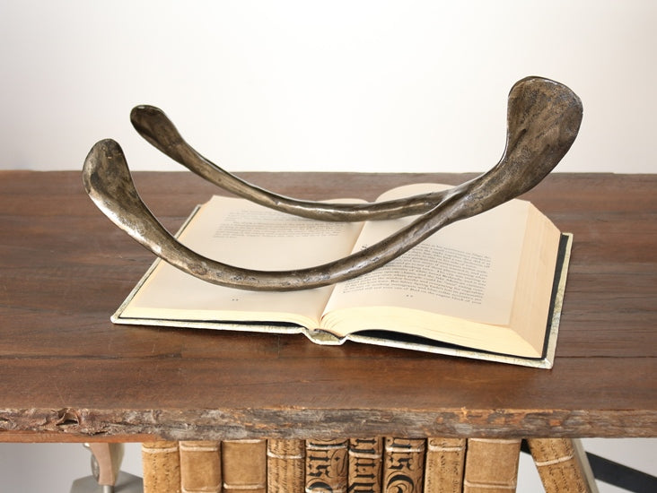 FIG244 Gia Large Sculpture
