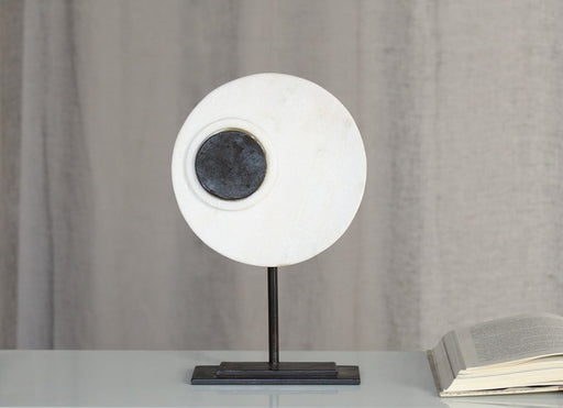 FIG262 - Keoni Sculpture