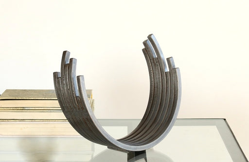 FIG270 Rodney Large Sculpture