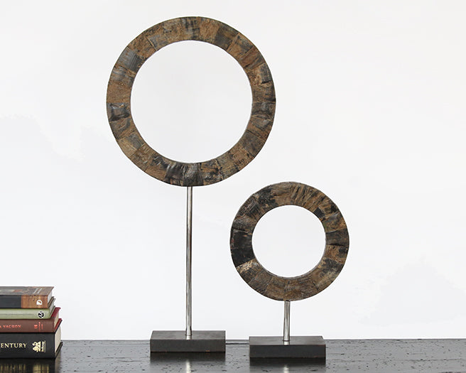FIG390 - Small Ring Sculpture