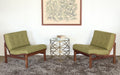 LC220 Powell Chair