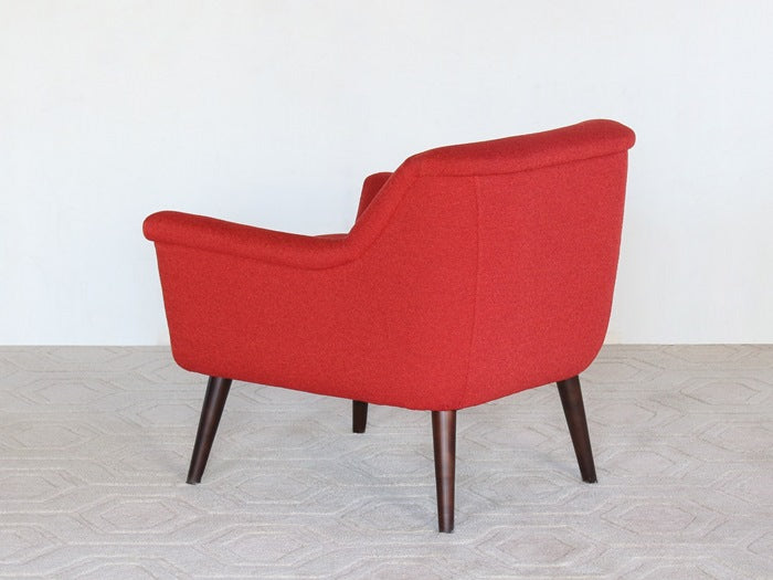 LC242 Murphy Lounge Chair in Poppy Red 