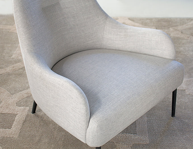 LC254 Swoon Lounge Chair