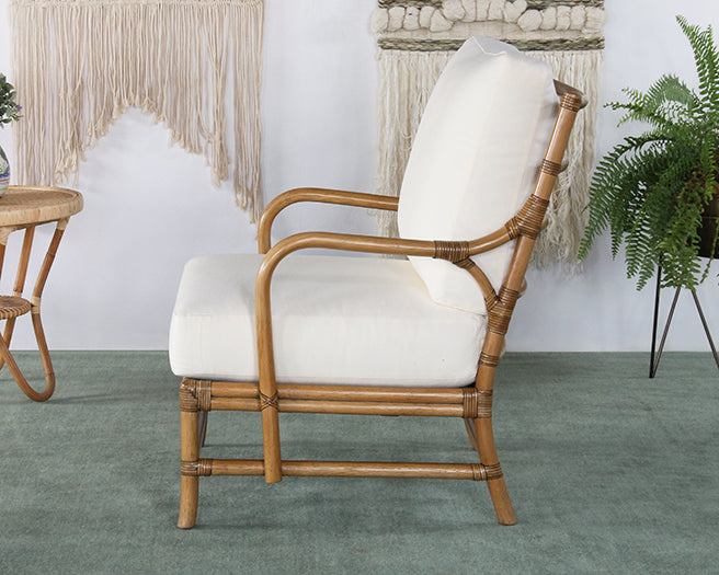 LC313 - Cushioned Rattan Lounge Chair 
