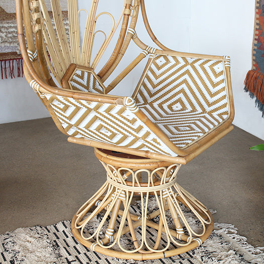 LC314 - South Seas Rattan Swivel Peacock Chair