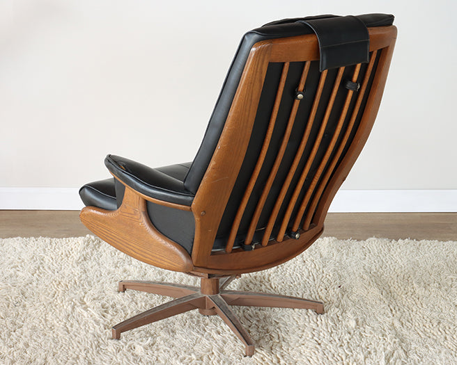 Vintage Heywood Wakefield Lounge Chair and Ottoman
