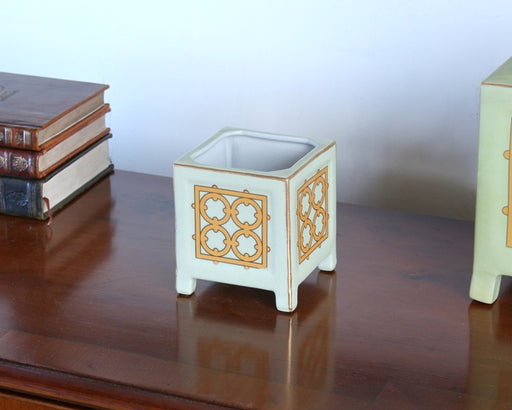 MISC137 Viceroy Mint Small Planter 