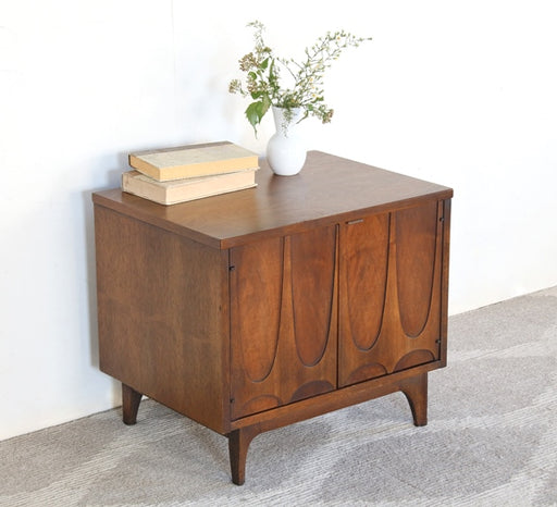 NS71 Midcentury Modern Brasilia Nightstand, Circa 1960