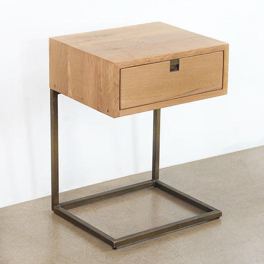 NS84 - Natural Oak Nightstand WSatin Brass Legs