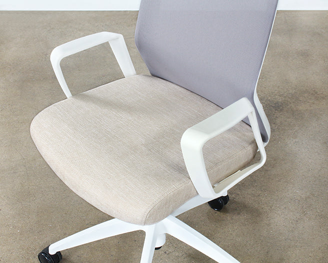 OC82 - White Conference Chair With Upholstered Sand Seat