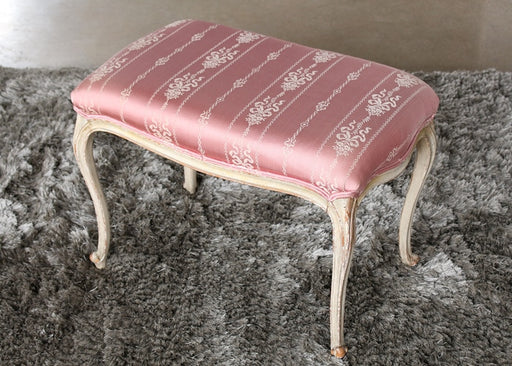 OT122 Antique Pink Silk Ottoman