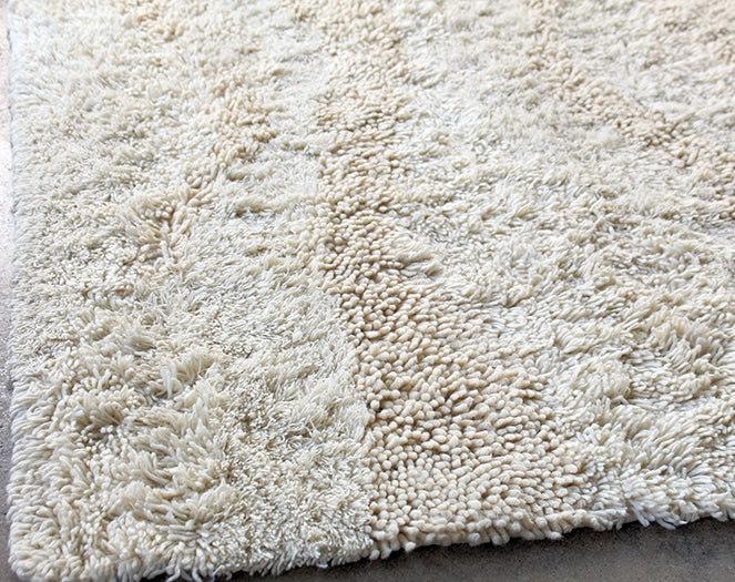 RUG328 8' x 10'6 Beige Wave Shag Rug