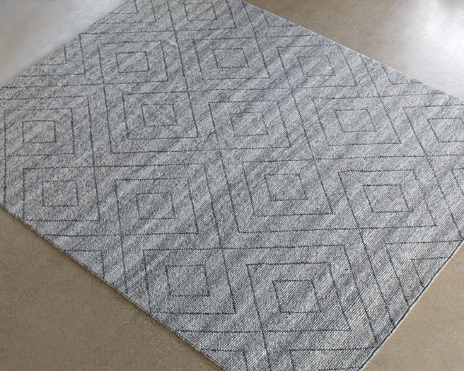 RUG341 - 8' x 10' Natural Diamond Patterned Wool Rug