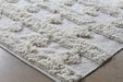 RUG347 - 8' x 10' Beige Diamond Stripe Rug