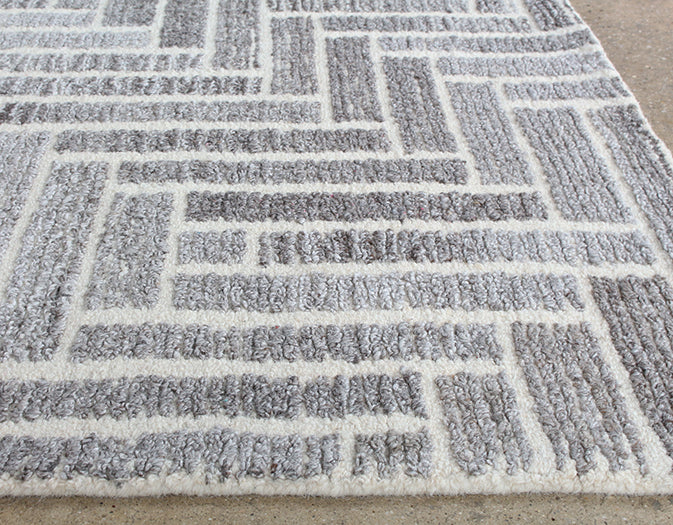 RUG349 - 8 x 10 Taupe Natural Diamond Patterned Rug