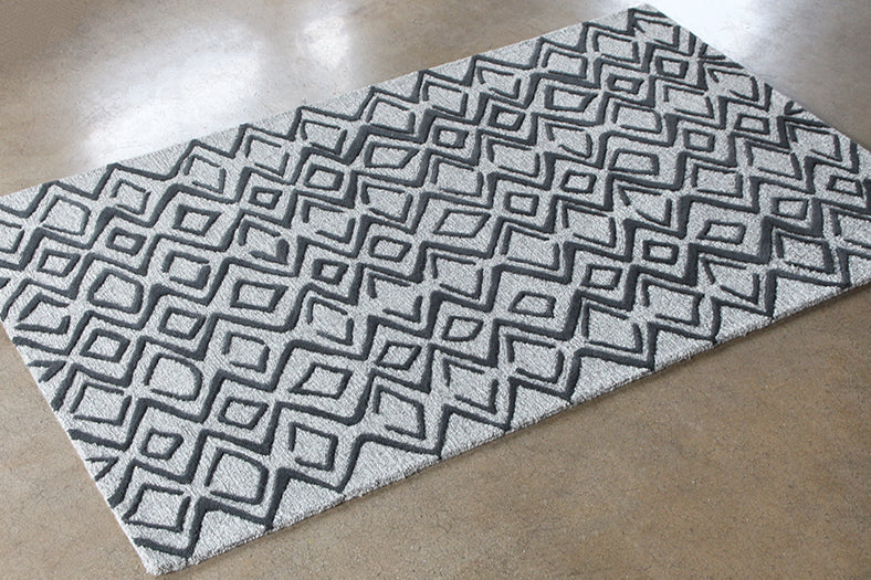 RUG352 - 5' x 8' Gray/Taupe Wool & Cotton Diamond Patterned Rug