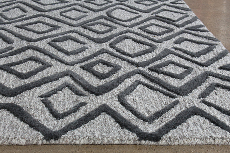 RUG352 - 5' x 8' Gray/Taupe Wool & Cotton Diamond Patterned Rug
