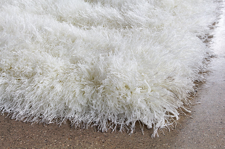 RUG386 - 9 x13 Ivory Plush Shag Rug