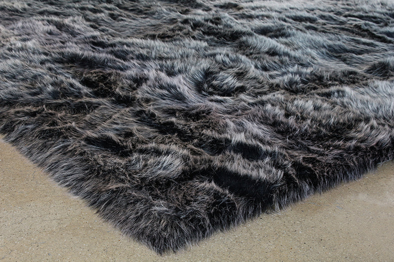 7' 10" X 10' Black And Charcoal Shag Rug