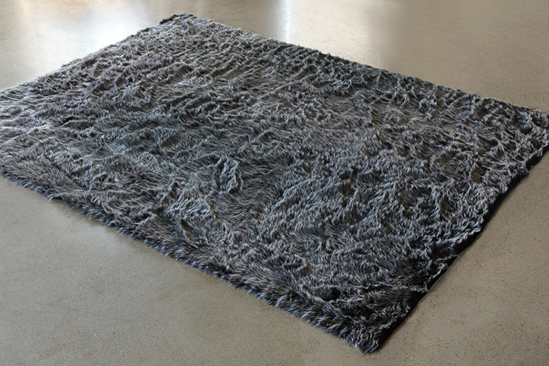 7' 10" X 10' Black And Charcoal Shag Rug