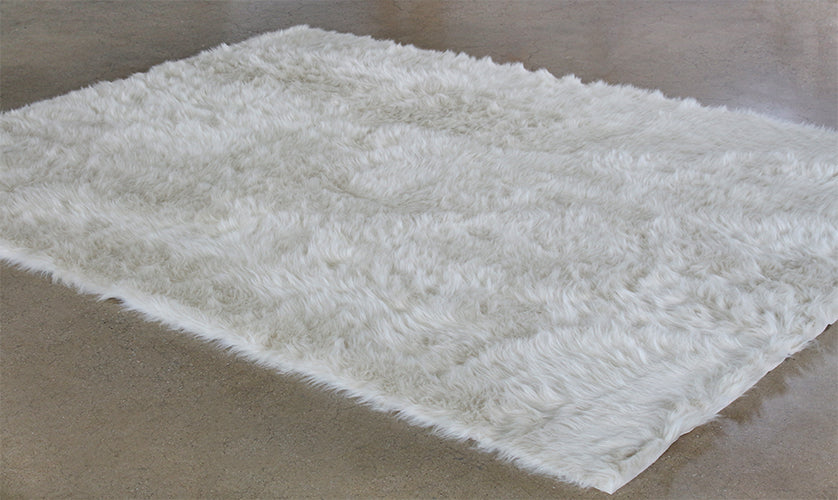 RUG427 - 7'6 X 9'6 Bone Faux Fur One Inch Pile Rug