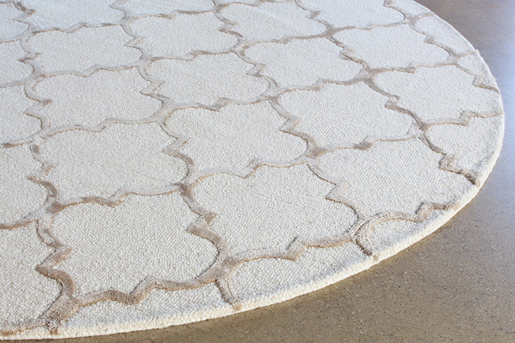 RUG433 - 7'6 Round Ivory And Beige Geometric Rug
