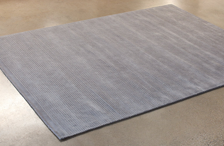 RUG449 - 8' X 11'  Gray Loop And Cut Pile Rug