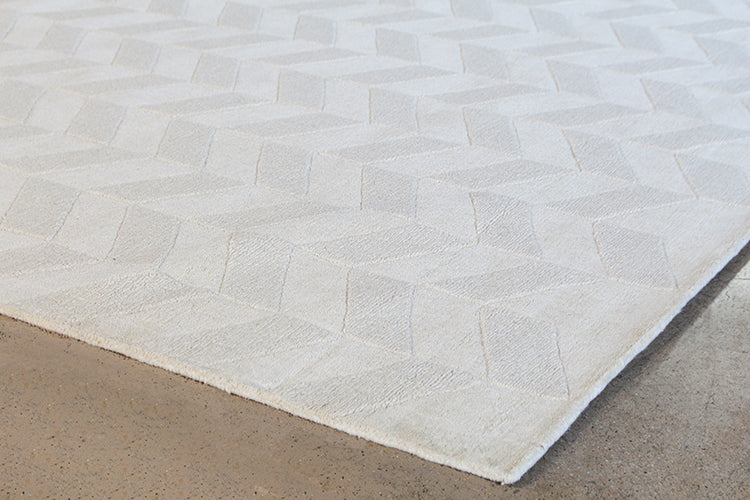 8' X 11'  Ivory Hand Loomed Geometric Wool Rug
