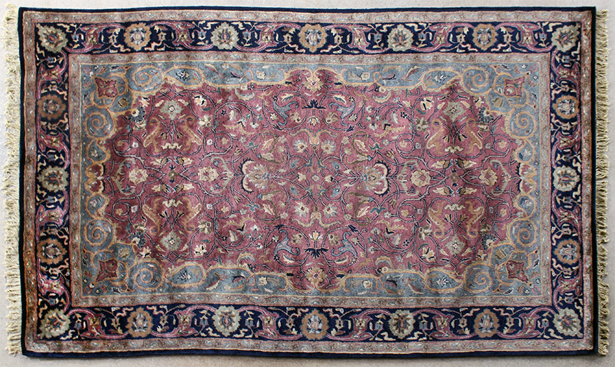 RUG468 - Plum Persian Style Tufted Wool Rug