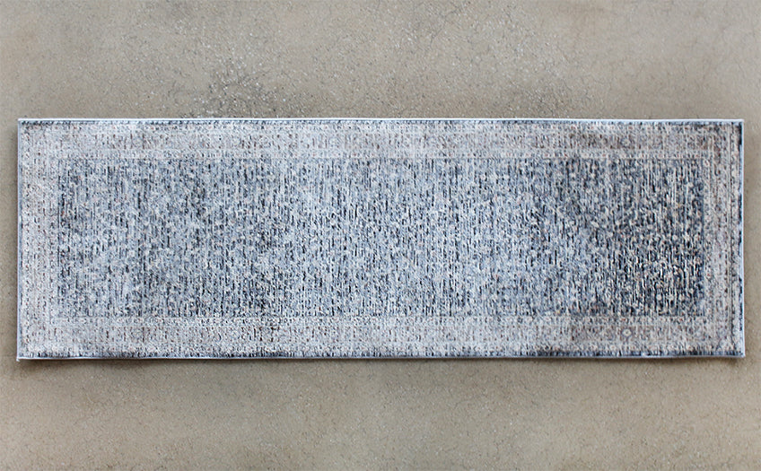 RUG497 - 2'6x8'7 Grayson Runner In Charcoal 