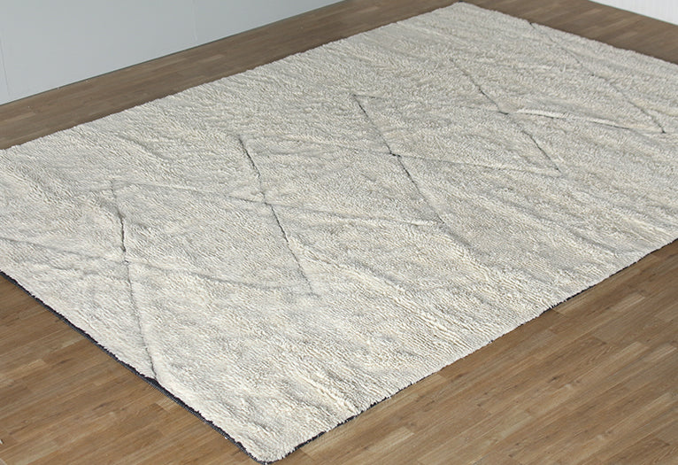 9 X 12 Black And White Tufted Shaggy Rug