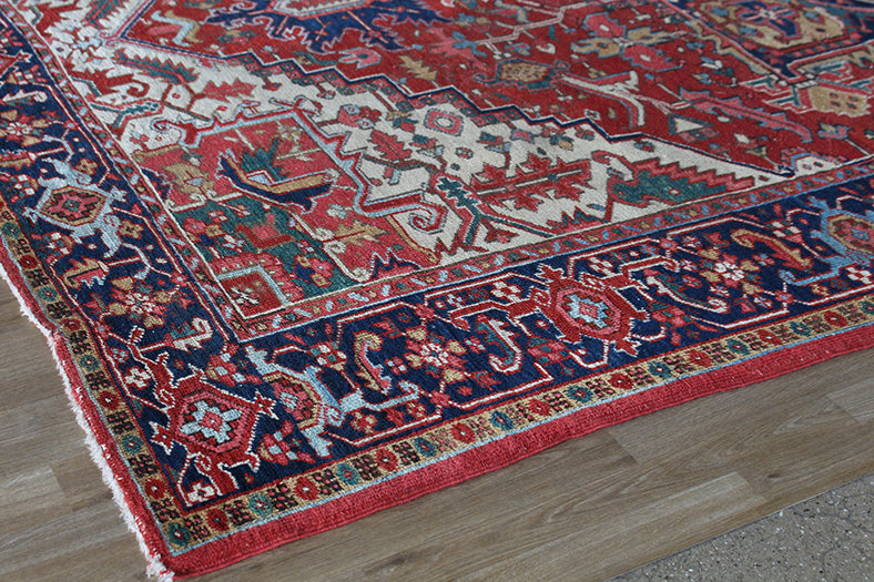 8'4"  X 11'6" Hand Knotted Heriz Persian Rug