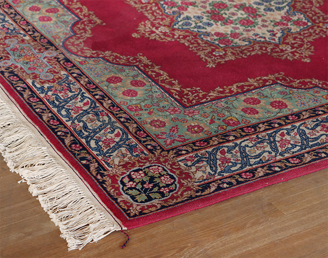 5' X 5' 7'' Vintage Oriental Floral Red Rug