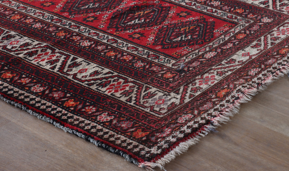 4' X 8' Persian Diamond Pattern Runner Rug